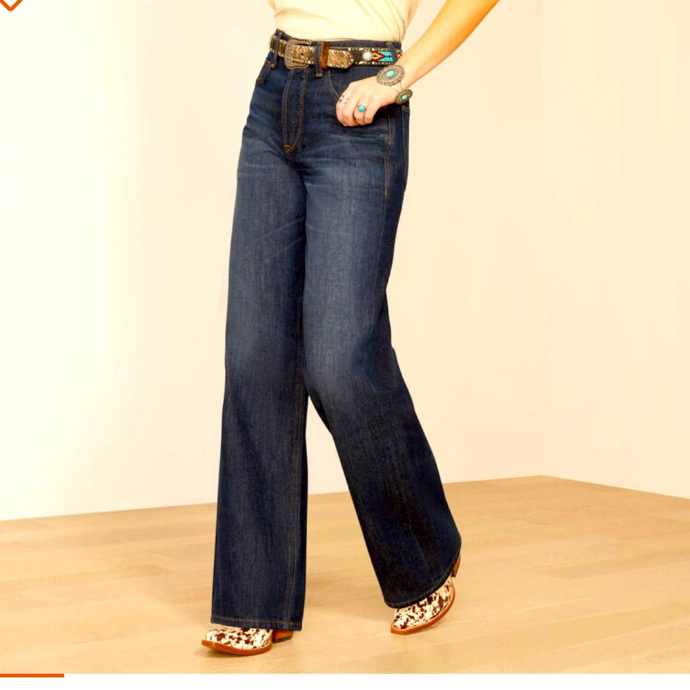 Ariat Ultra High Rise Jasmine Tomboy Wide Leg Jeans